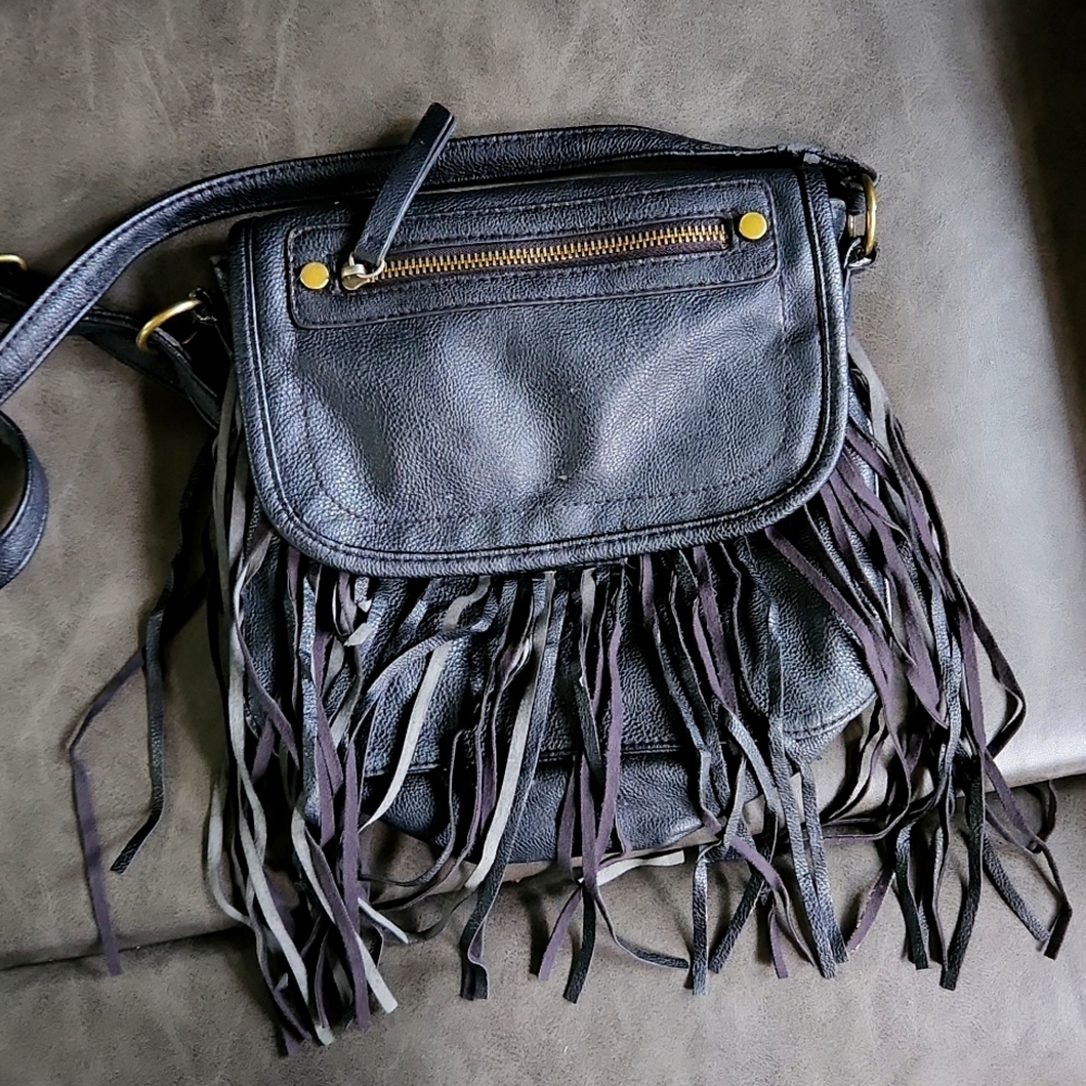 Madden Girl Black Fringe Crossbody/ Purse 8×9.5